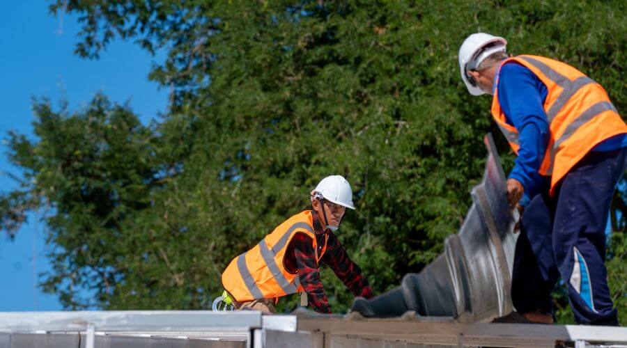 Professional gutter cleaning in Gann Valley, SD